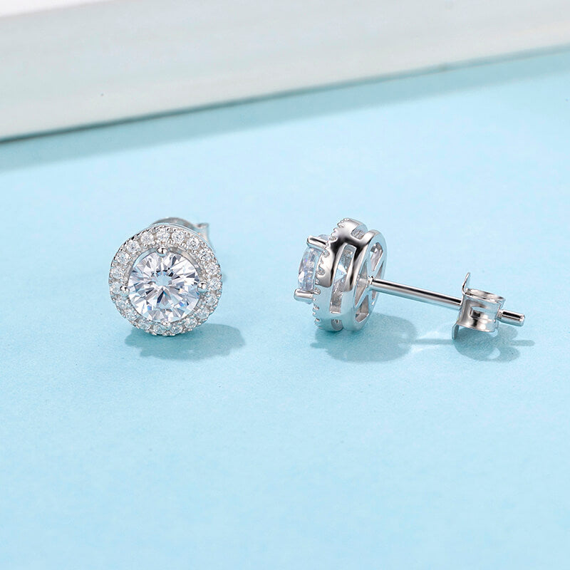 Round Shape Moissanite Stud Earring with Tiny Diamond Around