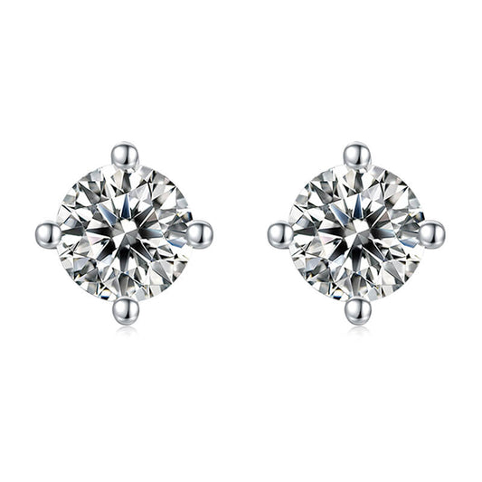 Classic 4Claws Round Cut Moissanite Stud Earring